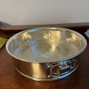 9" Pampered Chef Springform Pan